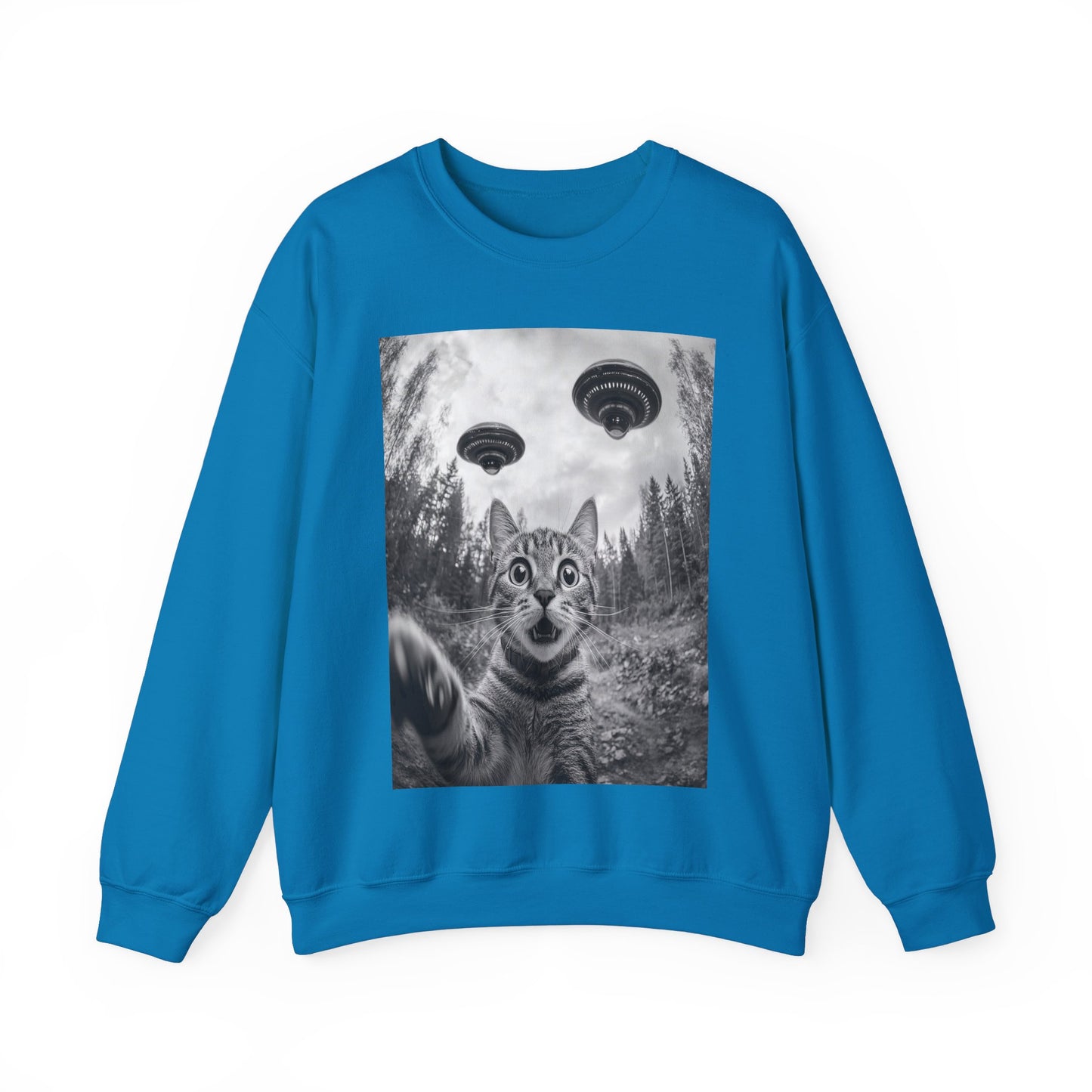 Funny Cat Selfie With Alien UFO Animal Lover Gift Unisex Heavy Blend™ Crewneck Sweatshirt, Cat Momma Gift, Cat Dad Gift